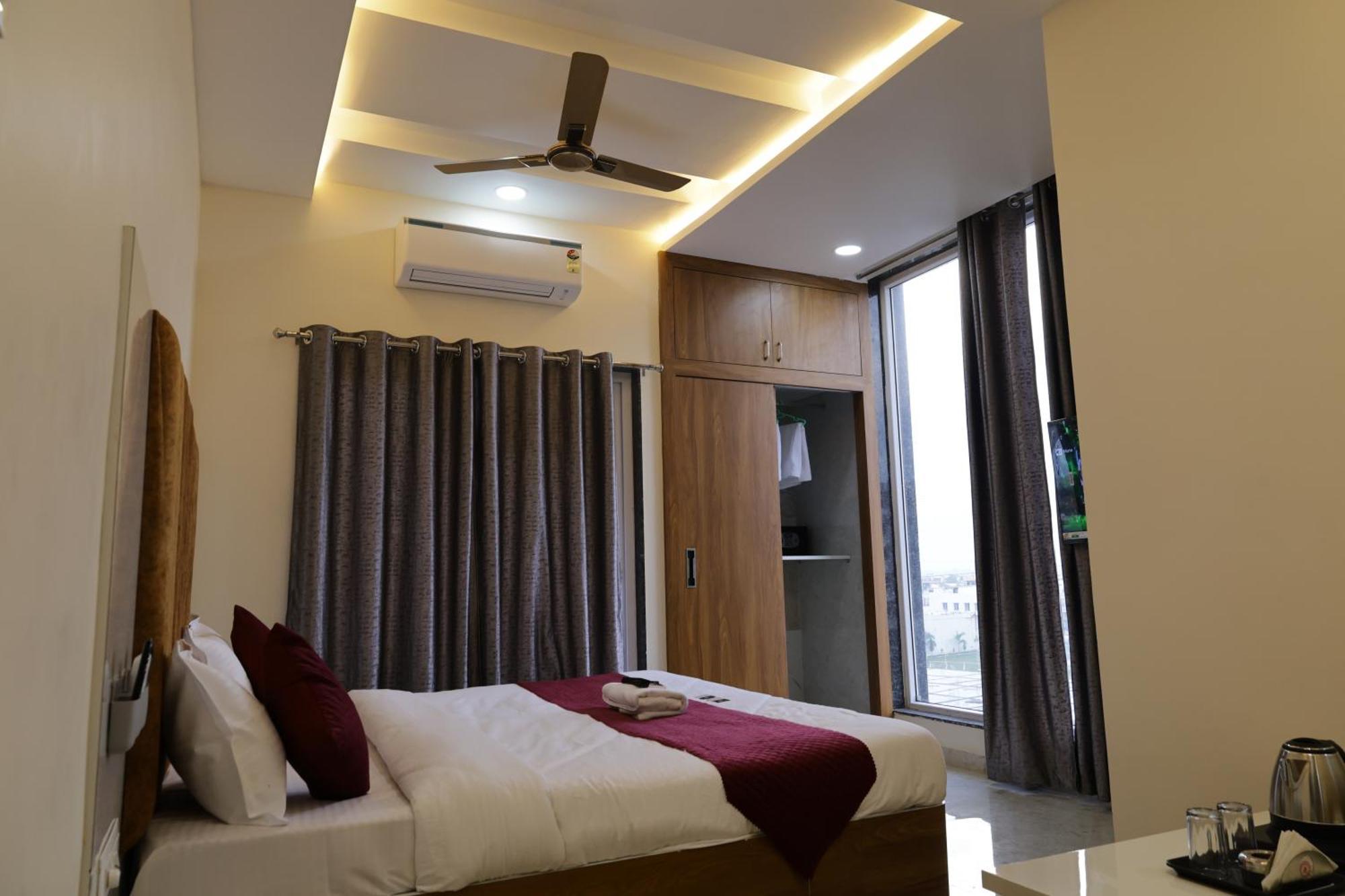 Hotel The Prime Land Hoshangabad Экстерьер фото