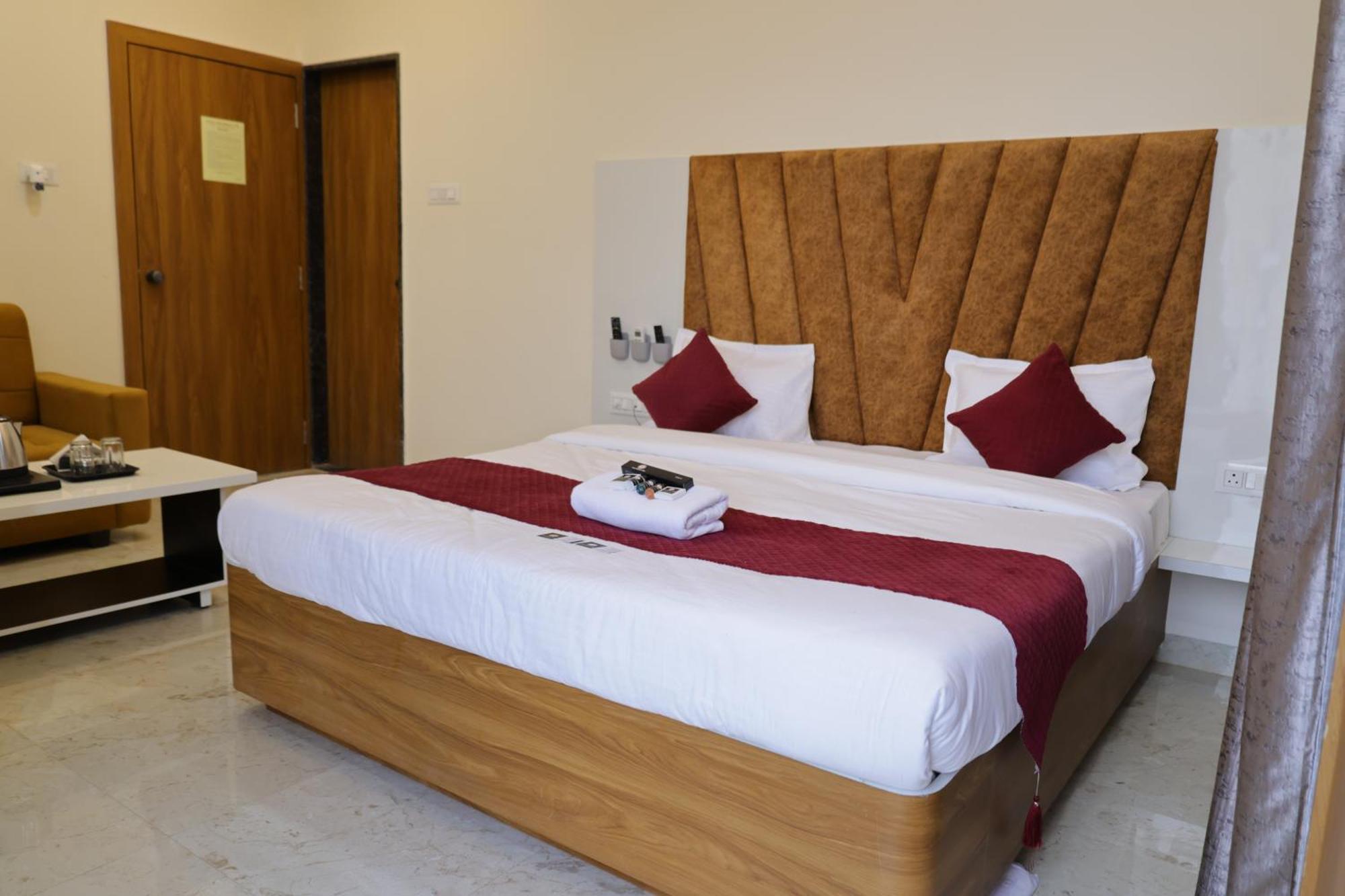 Hotel The Prime Land Hoshangabad Экстерьер фото
